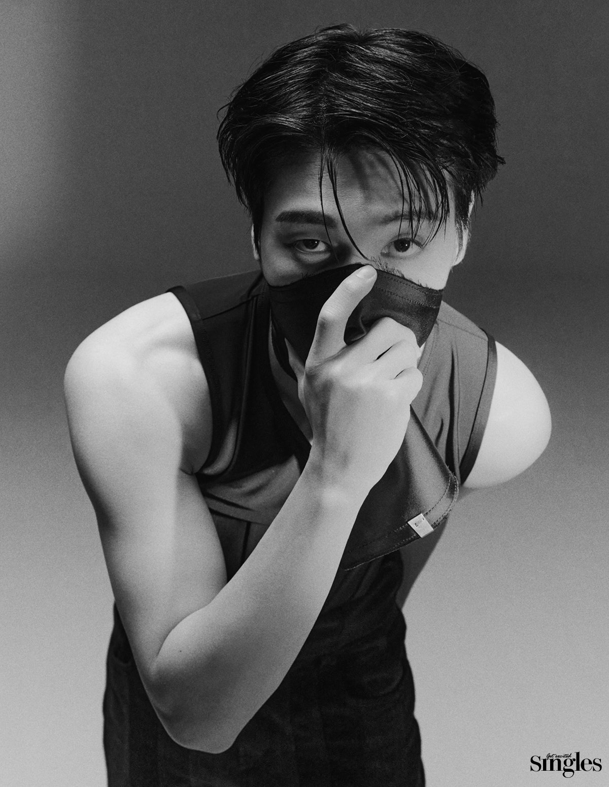 에이티즈 우영의 싱글즈 화보